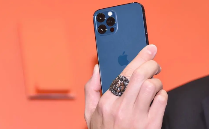 马边苹果手机维修分享iPhone12系列重启方法教程 